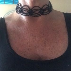 Women’s Choker Necklace